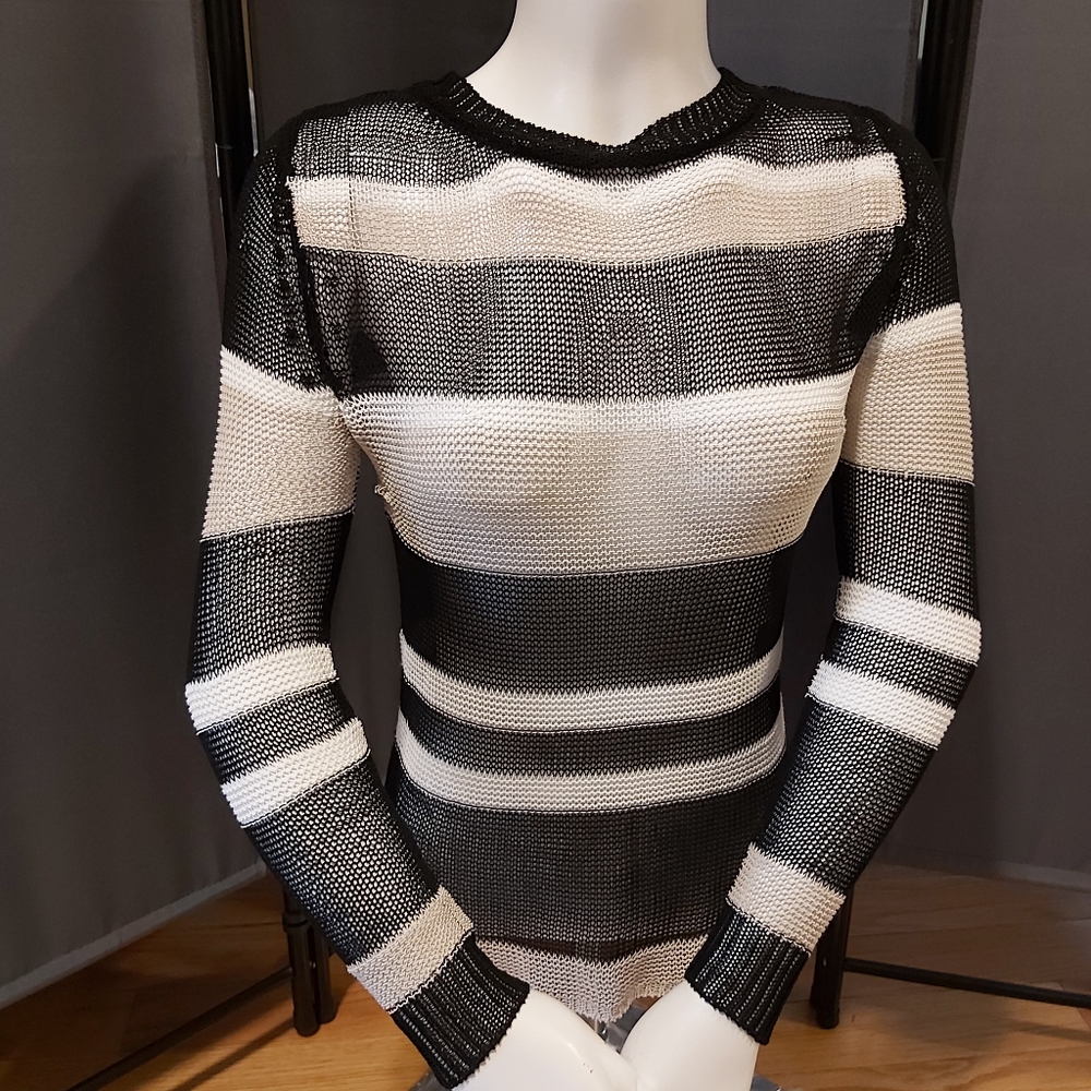 Women's Long Sleeve mesh top - Picture 3 of 7